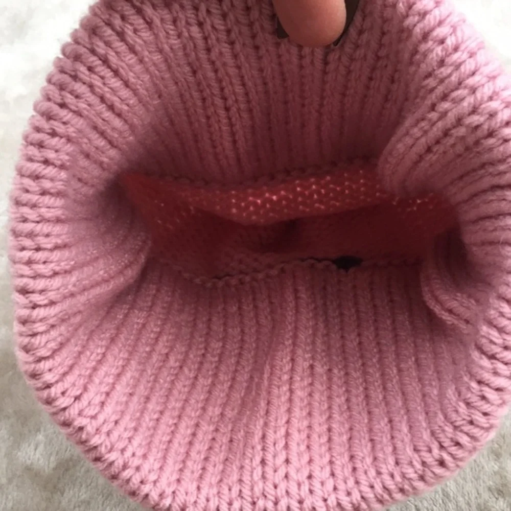 NWOT Winter Acrylic Pom Pom Beanie, OS (Girls)